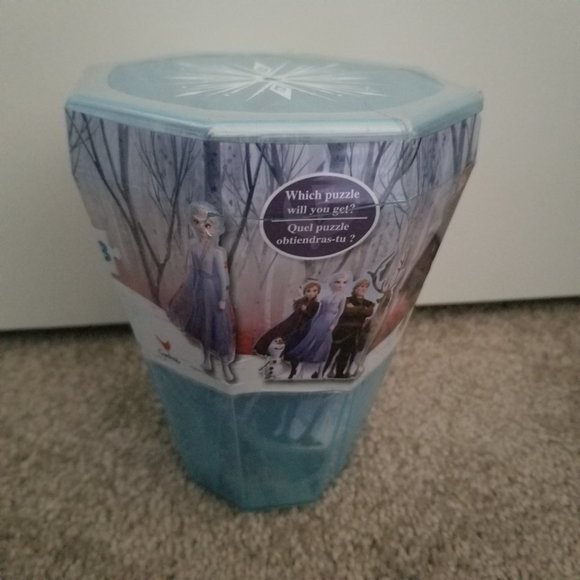 Disney Frozen 2 Surprise Puzzle -48 Piece in Plastic Gem-Shaped Storage Case - Picture 3 of 7